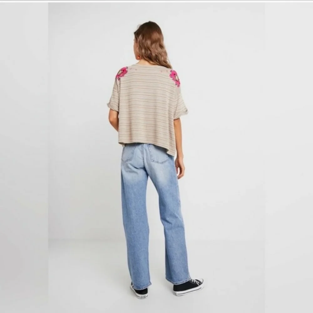Free People Catalunya Embroidered Oversized Cropped Top in Mushroom Combo Size L - Picture 14 of 16